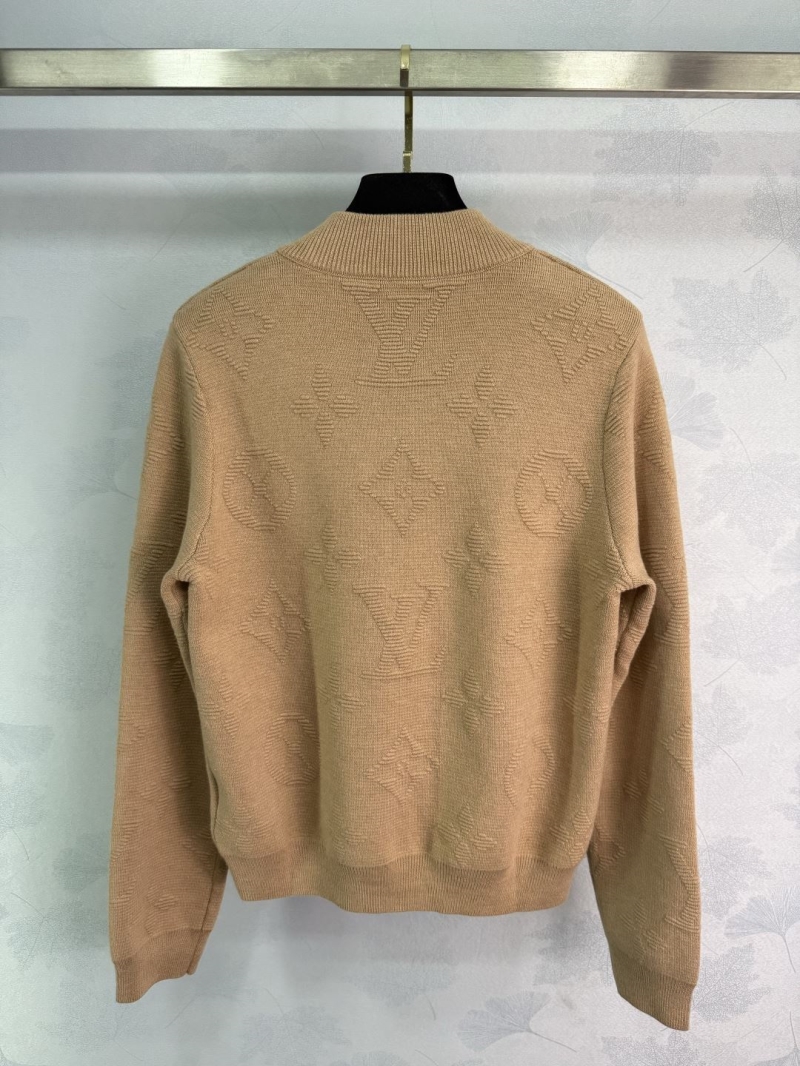 l0vis Vvtt0n outwear